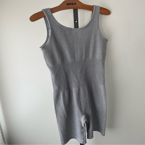 Refuge Ribbed Athletic Unitard Bike Shorts Tank Romper One Piece Grey Medium - Picture 2 of 8